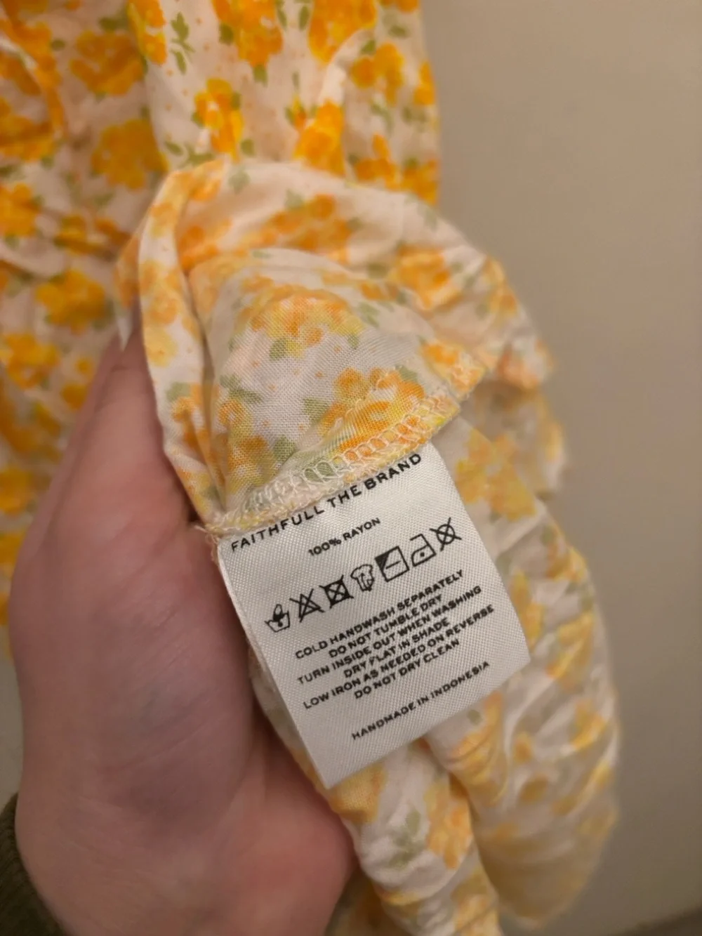 🌼 {RARE} Faithfull the Brand Ditsy Floral Mini Dress - Picture 7 of 9